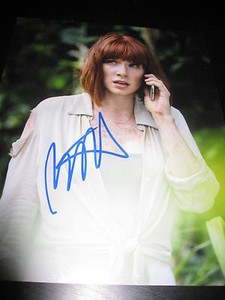 BRYCE-DALLAS-HOWARD-SIGNED-AUTOGRAPH-8x10-JURASSIC-WORLD-PROMO-COA-AUTO-RARE-D