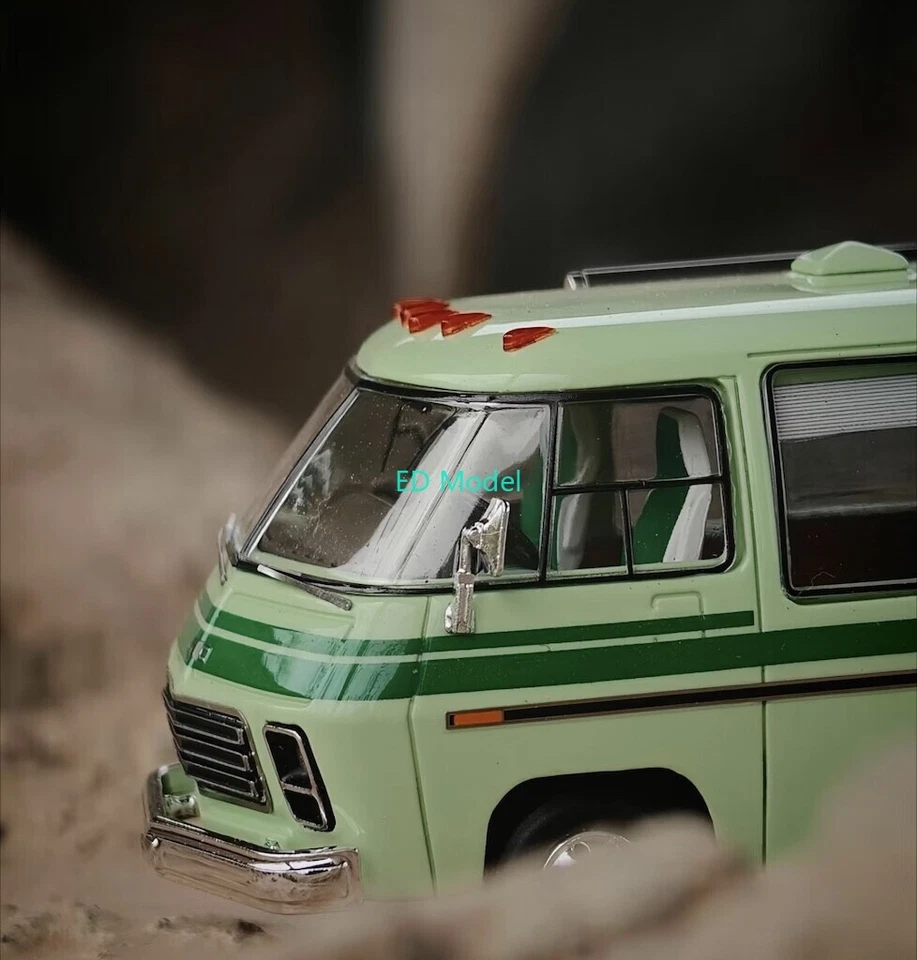 BN MK 1:64 Green HEC GMC Motor Home Road Trip RV Van Model Diecast Resin Car - Image 3 of 4