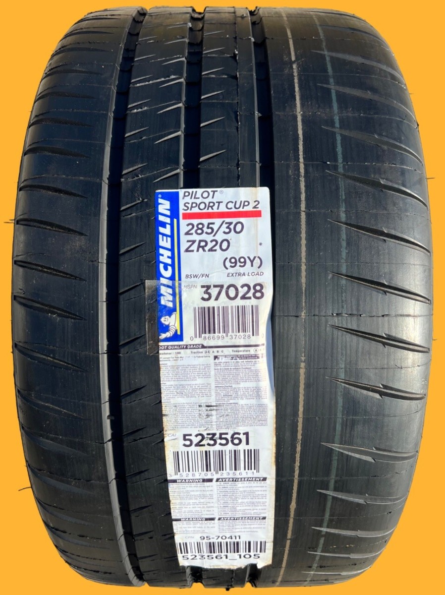 Michelin 285/30 ZR 20 タイヤ2本 ONE BRAND NEW 285/30ZR20 (99Y) Michelin Pilot Sport Cup 2 Tire