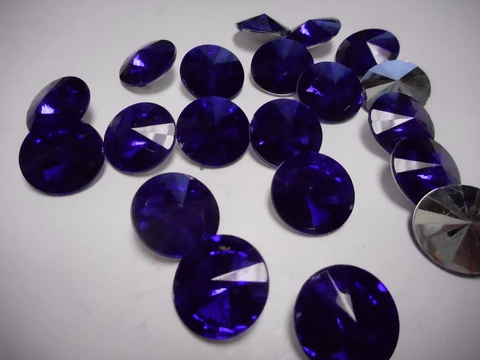 VINTAGE pointed back ROUND ACRYLIC (( LIGHT BLUE )) 14mm MADE IN TAIWAN R.O.C. Foto 2 de 3