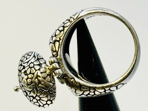 Vintage Sterling Silver Pebble Poison Pill Box Locket Ring Floral Design 10g