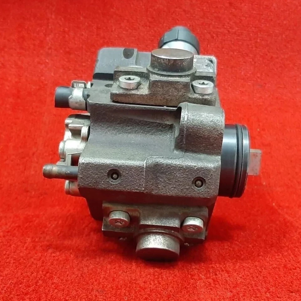 16700MA70C NISSAN ZD30 DIESEL INJECTION PUMP BOSCH 0445010136 - Image 4 of 4