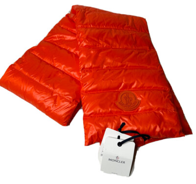 ✨新品未使用✨MONCLER オレンジ ロゴマフラー NWT MONCLER Large Goose Down Puffer Scarf Muffler Scairpa Orange