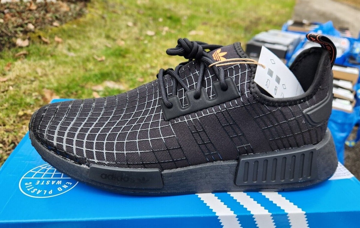 Adidas NMD R1 Web Boost Men's Originals Sneakers Triple Adidas NMD R1 Web Boost Men's Originals Sneakers Triple