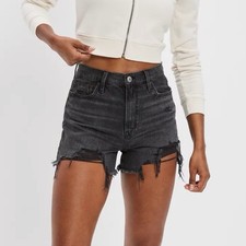 American Eagle 90s Boyfriend High-Rise Distressed Denim Shorts - Black size 00