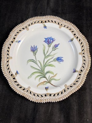 Royal Copenhagen Flora Danica Round Pierced Platter 10 5/8 Inch Manufacturer 2nd