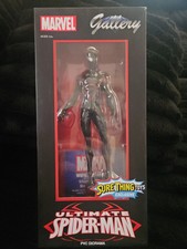 Diamond Select Toys Marvel Ultimate Spider-Ma...