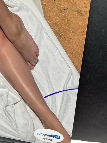 Sofie Dossi signed Foto Bunny signed ACOA AGT Autogramm Sofie Dossi sexy signed - Bild 4 von 4