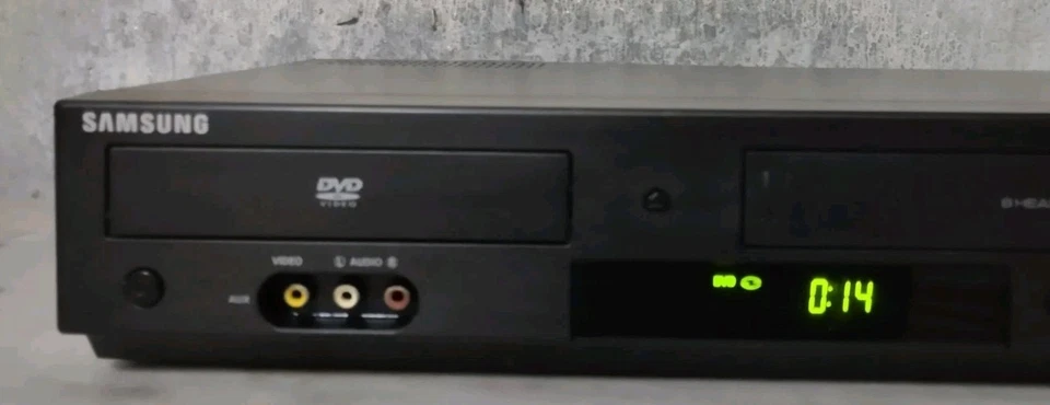 SAMSUNG DVD-V6800 COMBO LETTORE DVD/VHS 6 TESTINE STEREO CON TELECOMANDO  - Immagine 3 di 4