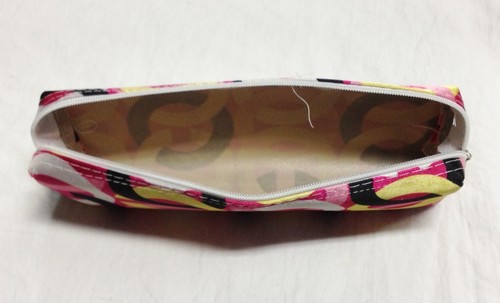Multi-Colored Oval Pattern Pencil Pouch Makeup Case - Picture 3 of 3