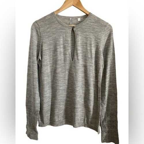 Iisli New York Lightweight Gray Wool Keyhole Neck Crochet Cuff Sweater - Large