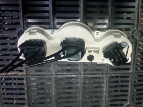 98AB18C419 Mando Climatizador para FORD FOCUS FAMILIAR (CAK) Ambiente 19 837744 - Imagen 2 de 2