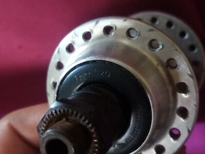 Moyeu Avant Shimano 200GS 36 Trous – FH-HG20, Pièce Vélo Vintage Alu Argent