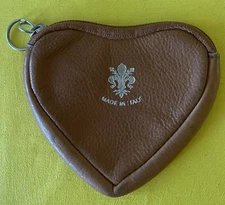 Coin Purse Heart-Shaped Small Zipper Made in Italy Tan Leather Fleur de Lis