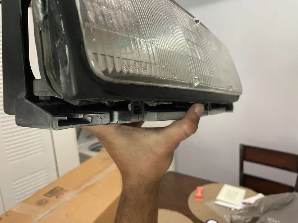 Faro lateral del conductor Buick Lesabre 90 Foto 3 de 3