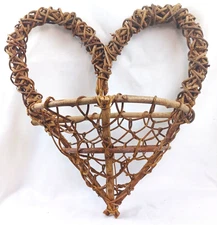 Woven Wood Heart Shaped Basket Wall Decoration for Flowers Farmhouse Cottagecore