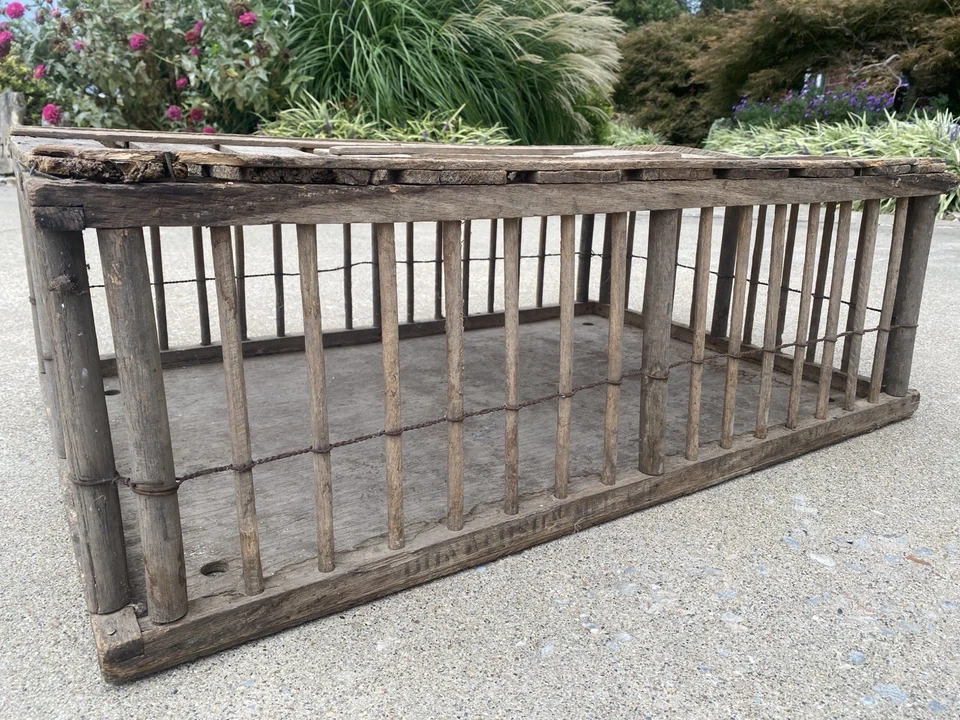 Antique Wooden Chicken Coop Crate Primitive Rustic Farm Cage Working Condition - Image 3 of 4
