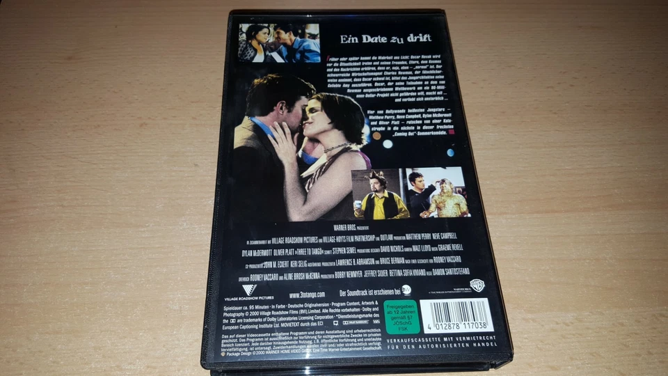 Neve Campbell - Matthew Perry - Ein Date zu dritt - Warner Home Verleihtape VHS - Bild 2 von 2