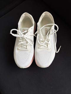 Under Armour Damen Sportschuh gr 42 Weiß rosa 1x Getragen Hovr Sonic 6