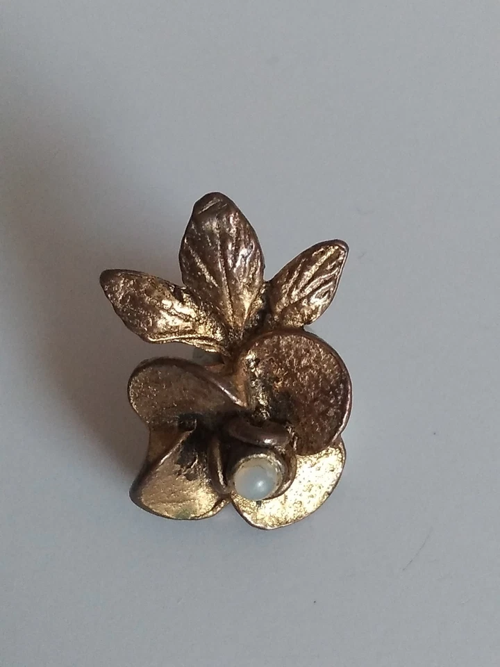 Bouton ancien en métal doré, bille de verre, fleur. 17x27mm - Photo 3/4