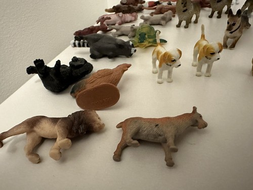 Huge Lot Of Small Mini PVC Dog Puppy figures Figurines Realistic Miniture Pups - Picture 8 of 18