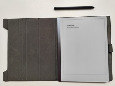ReMarkable 2 paper tablet (excellent condition) + Market Plus + 4 extra tips