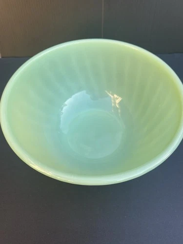 Fire King Vintage Jadite Green Swirl Oven Ware Bowl 7-inch