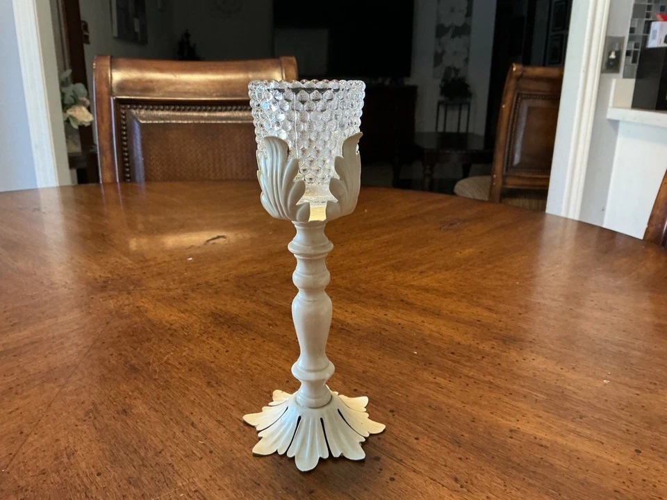 三套装饰烛台带凹槽底座和透明玻璃马裤 — 第 2/4 张图片