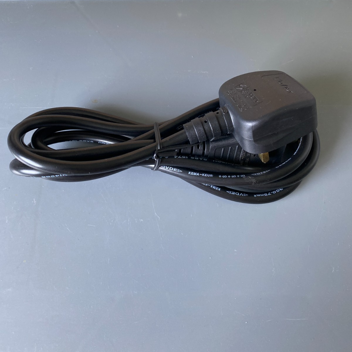 Power Cord UK Plug to IEC Cable (PC Mains Kettle Lead) C13 1m
