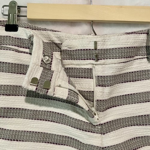 Ann Taylor Signature Women’s Shorts Preppy Maroon White Gray Striped Size 8 - Picture 3 of 10