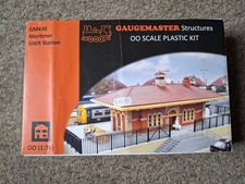 Gaugemaster GM430 Mortimer GWR Station OO Gauge Plastic Kit With Fencing & Signs