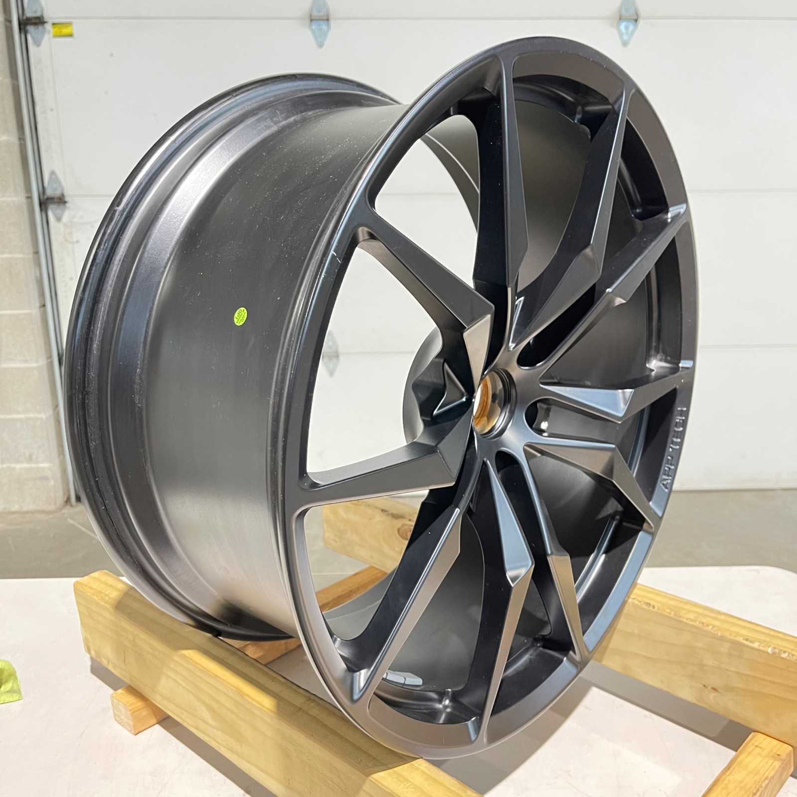 Lamborghini Aventador Front Wheel Black P/N 470601017AB
