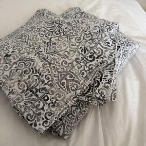 Ikea Angsklocka Medallion King Duvet Cover & 2 King Pillow Shams Gray White