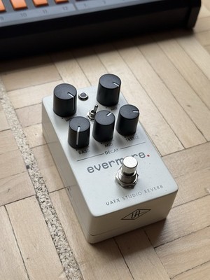 Universal Audio UAFX Evermore Studio Reverb Hall - absolut neuwertig!!!