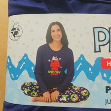 Peanuts Holiday Family Pajamas Snoopy Women's 2pc Size Medium M NEW