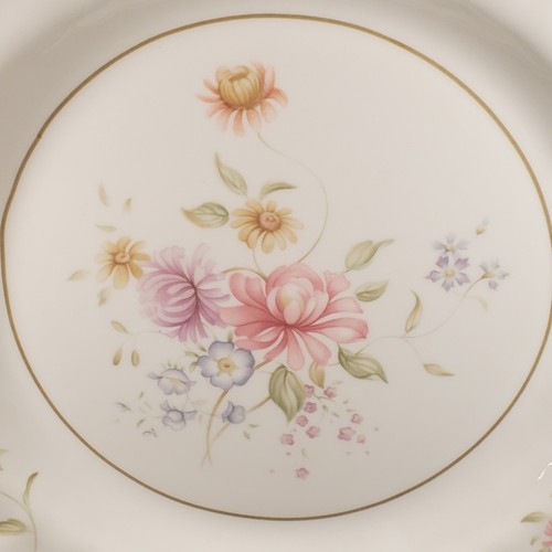 Royal Doulton Ashbourne The Majestic Collection 10.5" Dinner Plate Fine China - Picture 2 of 8