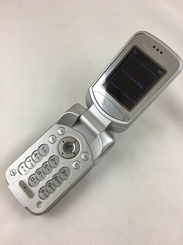 Sony Ericsson Sony Ericcson Walkman W300i Black At T Cellular Phone For Sale Online Ebay