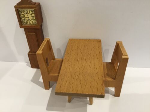 Dollshouse 1/16 scale lundby barton size varnished wood table , four chairs and  - Foto 1 di 5