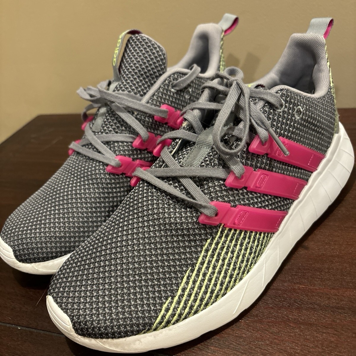 adidas gazelle silver green womens adidas Questar 3 Running Shoes