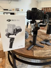 DJI RS 3 Mini 3-Axis Gimbal Stabilizer