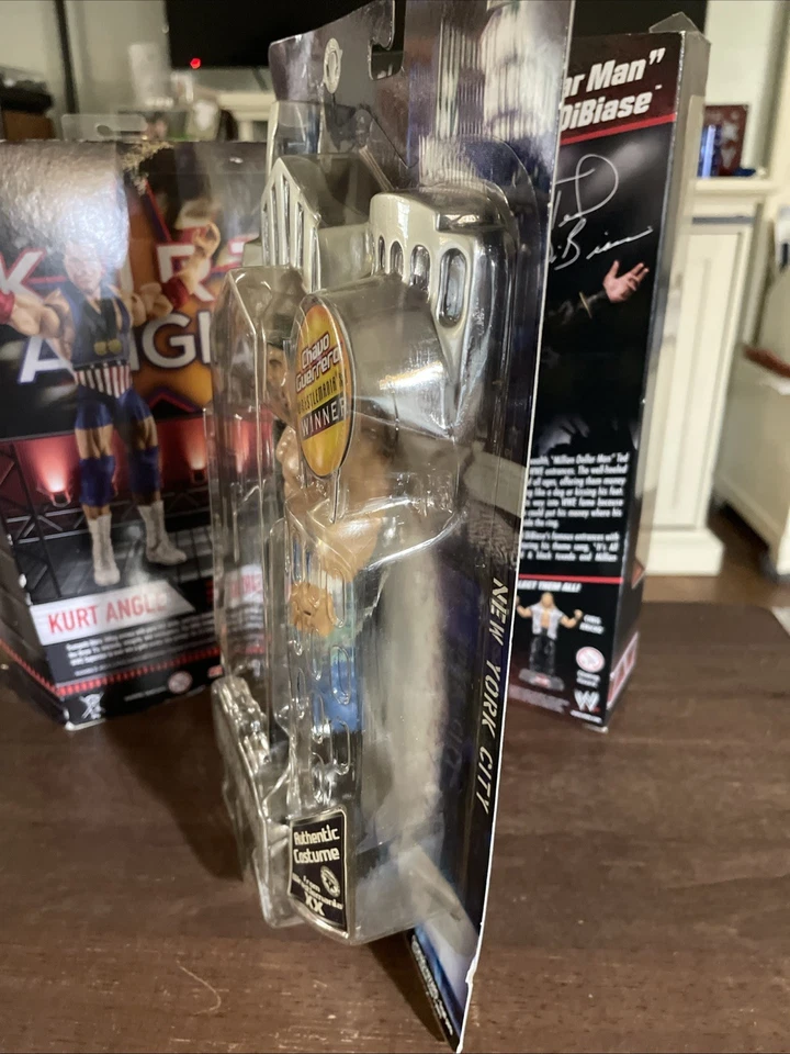 Figura WWE Chavo Guerrero Jakks Wrestlemania XX 20 ULTRA RARA '04 Foto 4 de 4