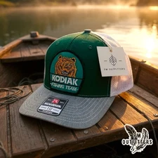 Vintage Retro Kodiak Bear Fishing Team Patch Richardson 112 Trucker Hat