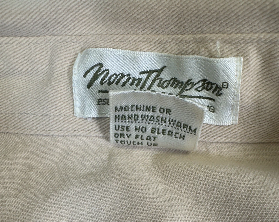 Polo rojo Norm Thompson vintage años 90 con bandas medianas inferior golf estilo cómodo Foto 3 de 4