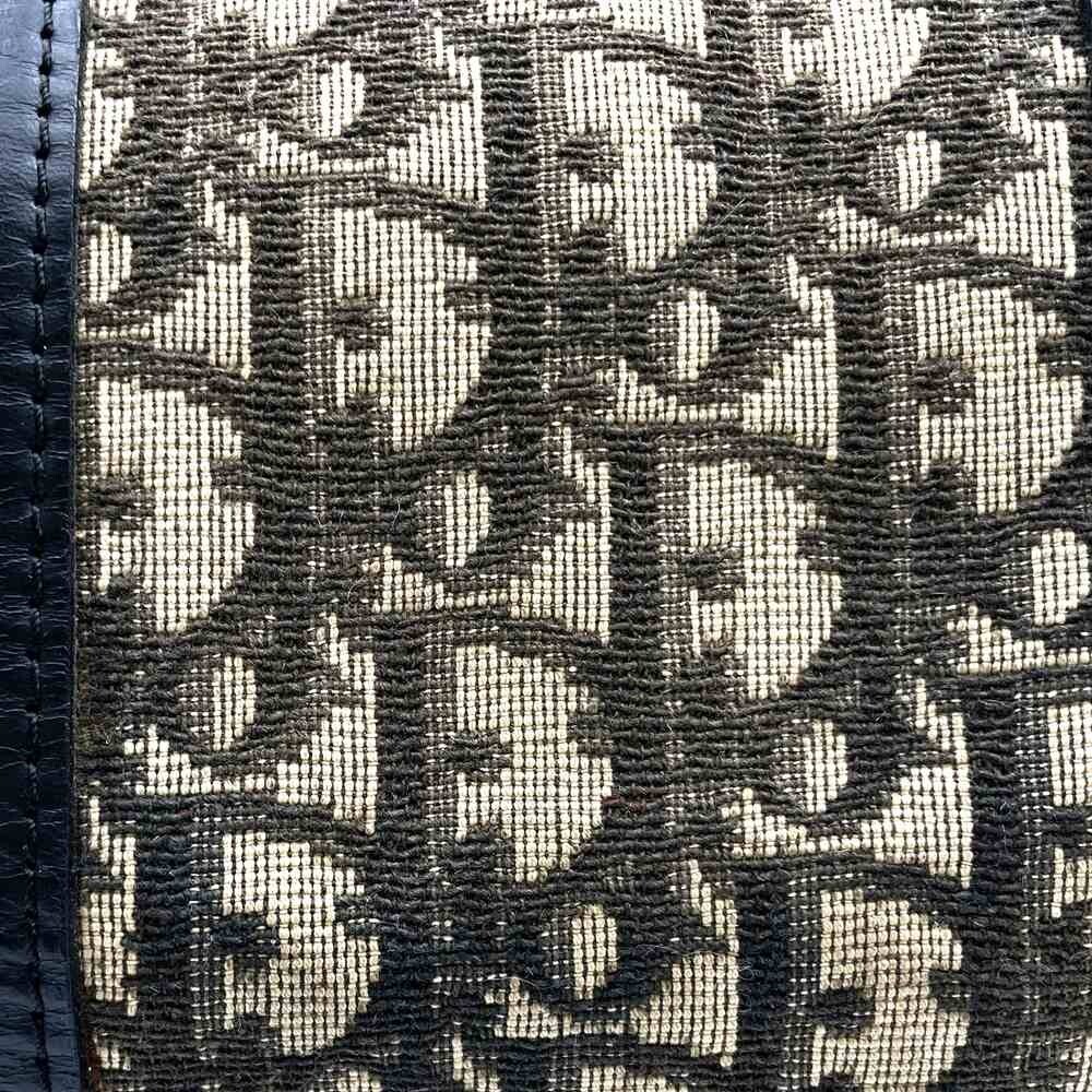 Picture 2 of 10