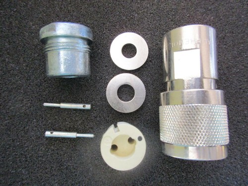 1x Amphenol Connector 82-5589 TwinAx Plug Keyed 90° Beldon 8227 9207 Made USA - 第 1/1 張圖片