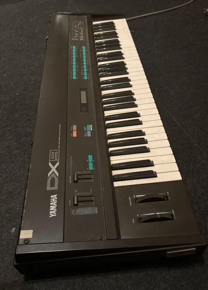 Yamaha DX-9 80iger Vintage Synthesizer