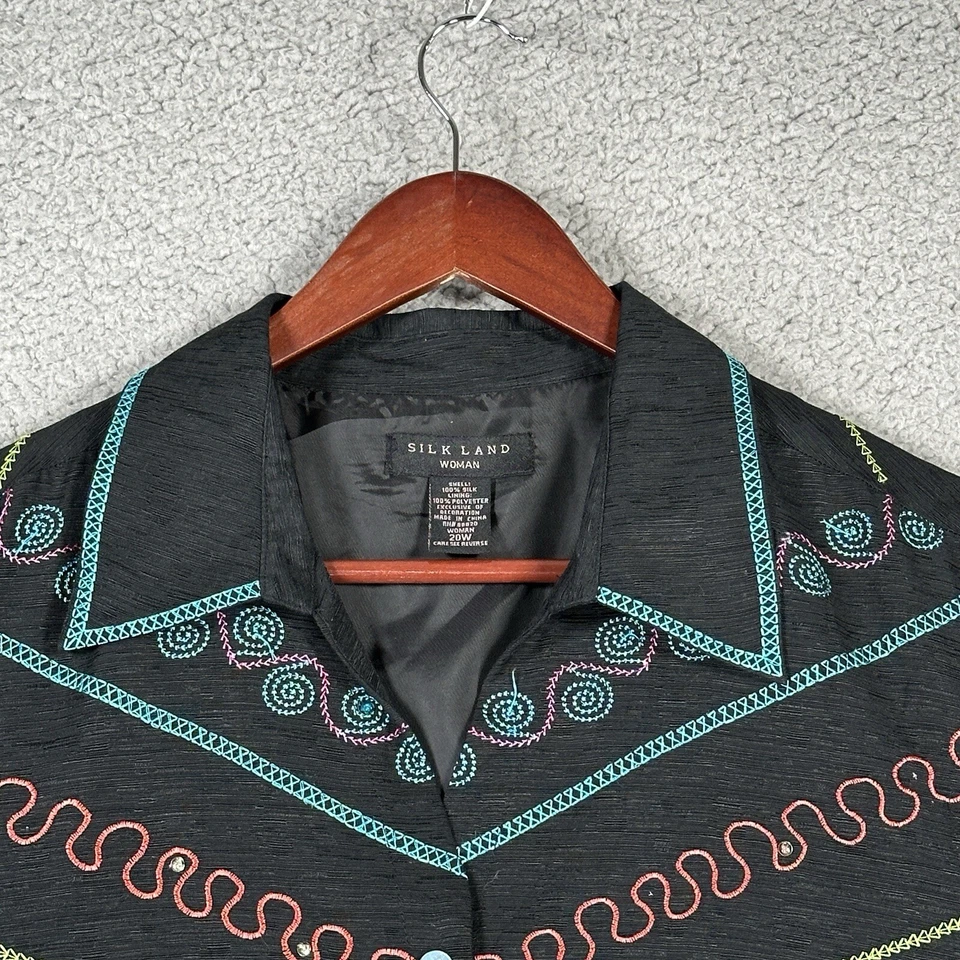 Blusa Camisa Negra Silk Land Para Mujer Bordada Botón Frontal Talla 20W Foto 2 de 4