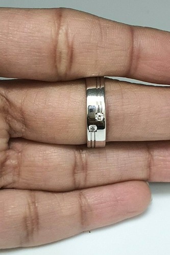 18ct White Gold Mens / Gents Wedding Band 5.5mm Polished 0.10cts Diamonds - Picture 6 of 9