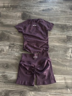 SIZE XS DFYNE Women s Expresso Red Impact Set Shirt + Shorts (OPENED NEVER WORN)