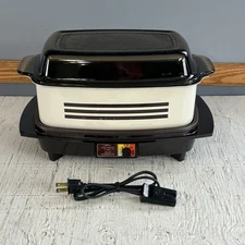 West Bend Slo Slow Cooker 84114 5 Settings 4 Quart w Amber Glass Lid 3 Lines